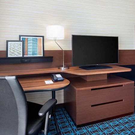 Fairfield Inn & Suites By Marriott Поплар Блафф Экстерьер фото